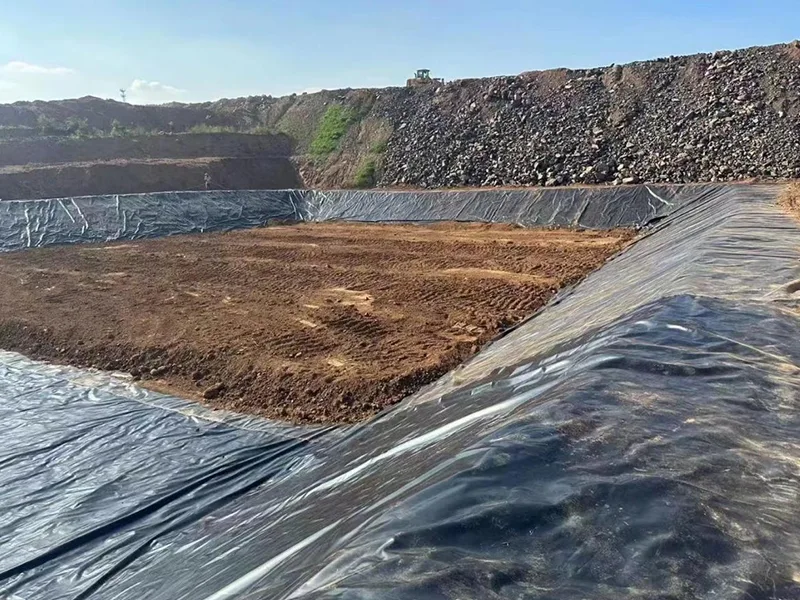 Revestimiento de geomembrana de alta durabilidad: material confiable de aislamiento y prevención de filtraciones